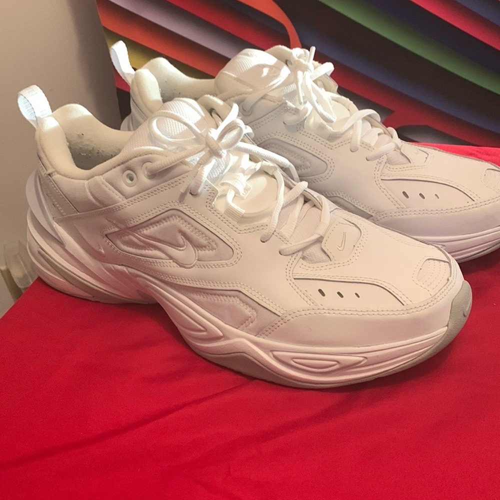White Nike techno used very clean very hip good condition